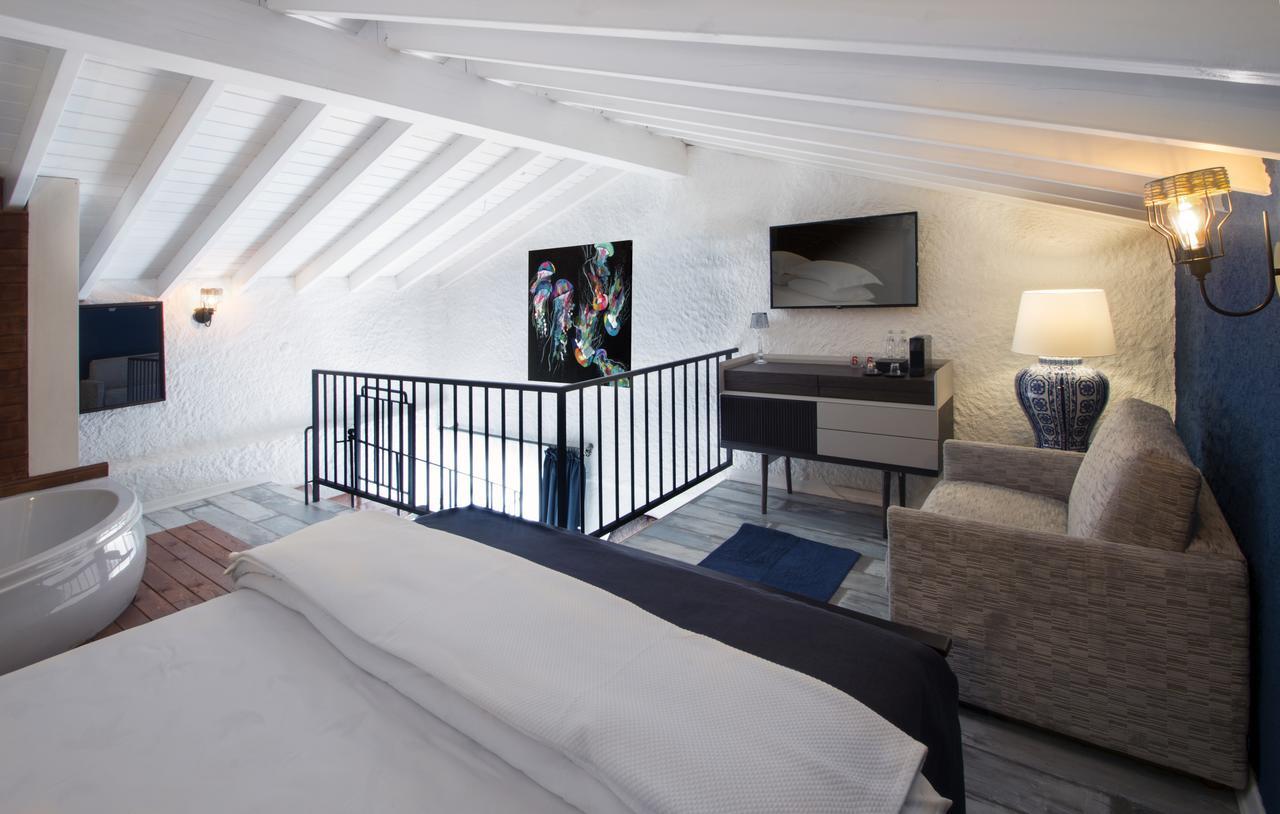 The Six Alacati Hotel Экстерьер фото